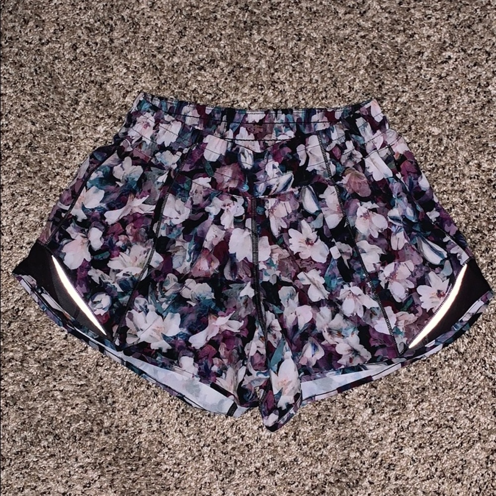 NEVER WORN Lulu Lemon shorts
